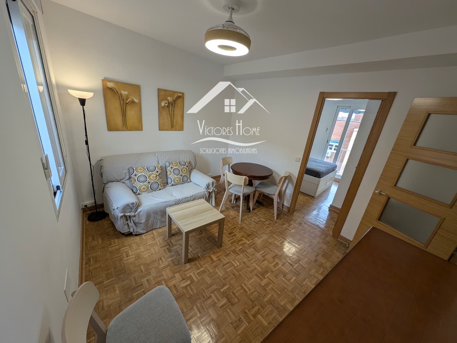 Sala de estar de Piso de alquiler en  Madrid Capital con Aire acondicionado, Calefacción y Parquet