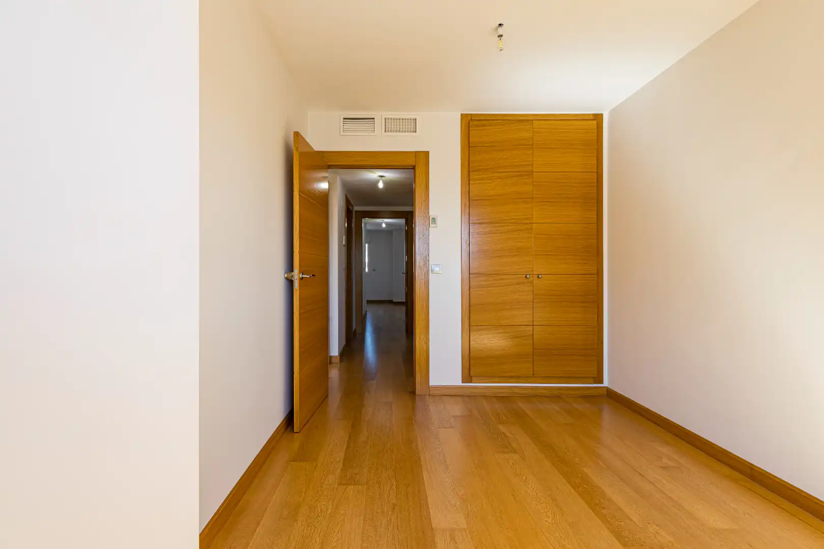 Flat for sale in Avenida Reina Victoria Eugenia, 2, Alameda