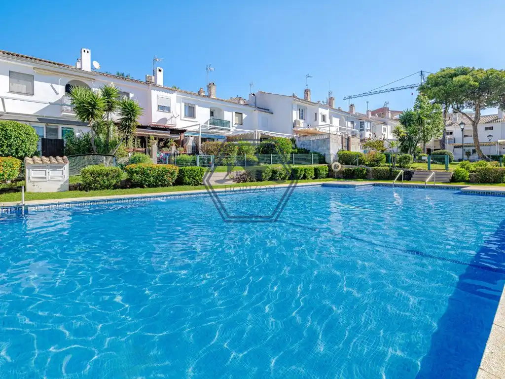 Casa a schiera con piscina in vendita a Avenida Picos De Europa, imagen 2