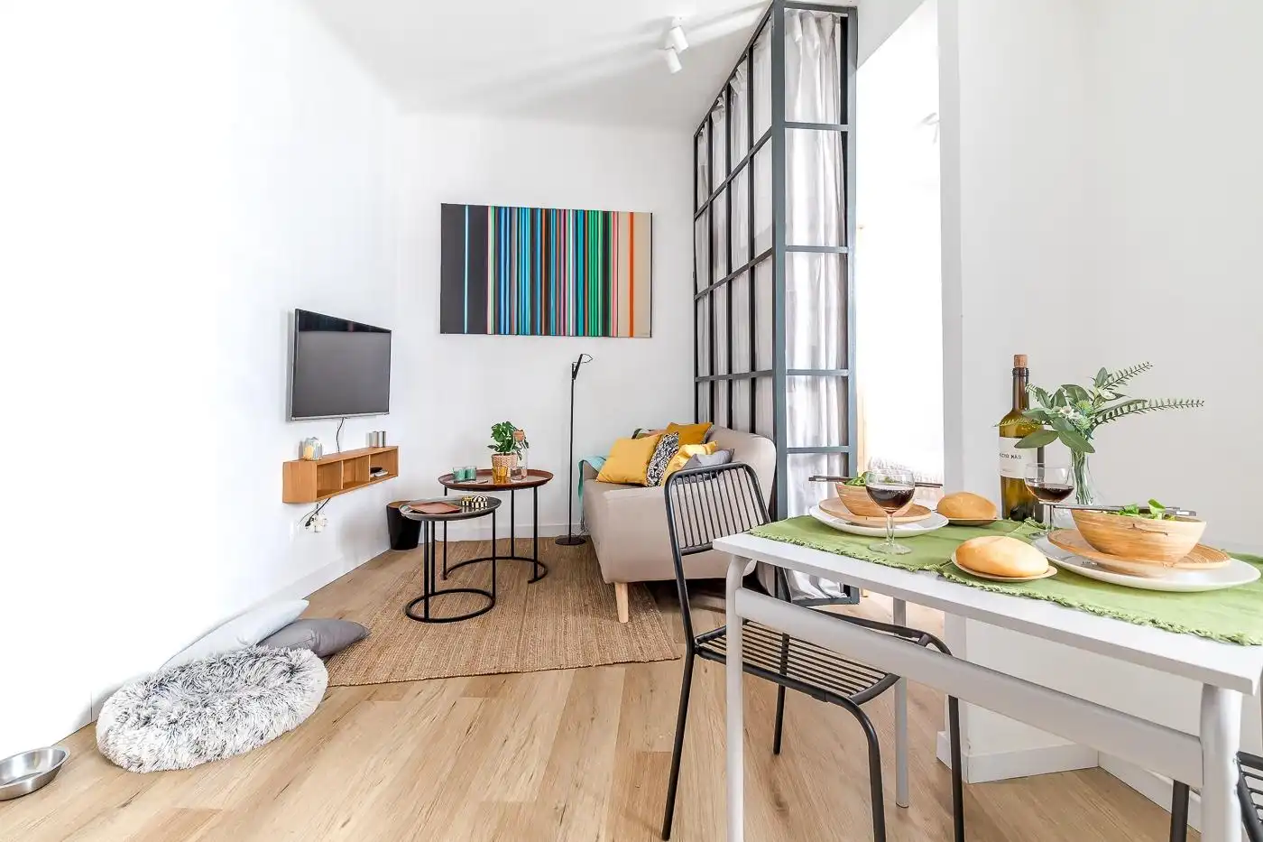 Living room of Apartments for sale in Madrid  with Air Conditioner and Furnished