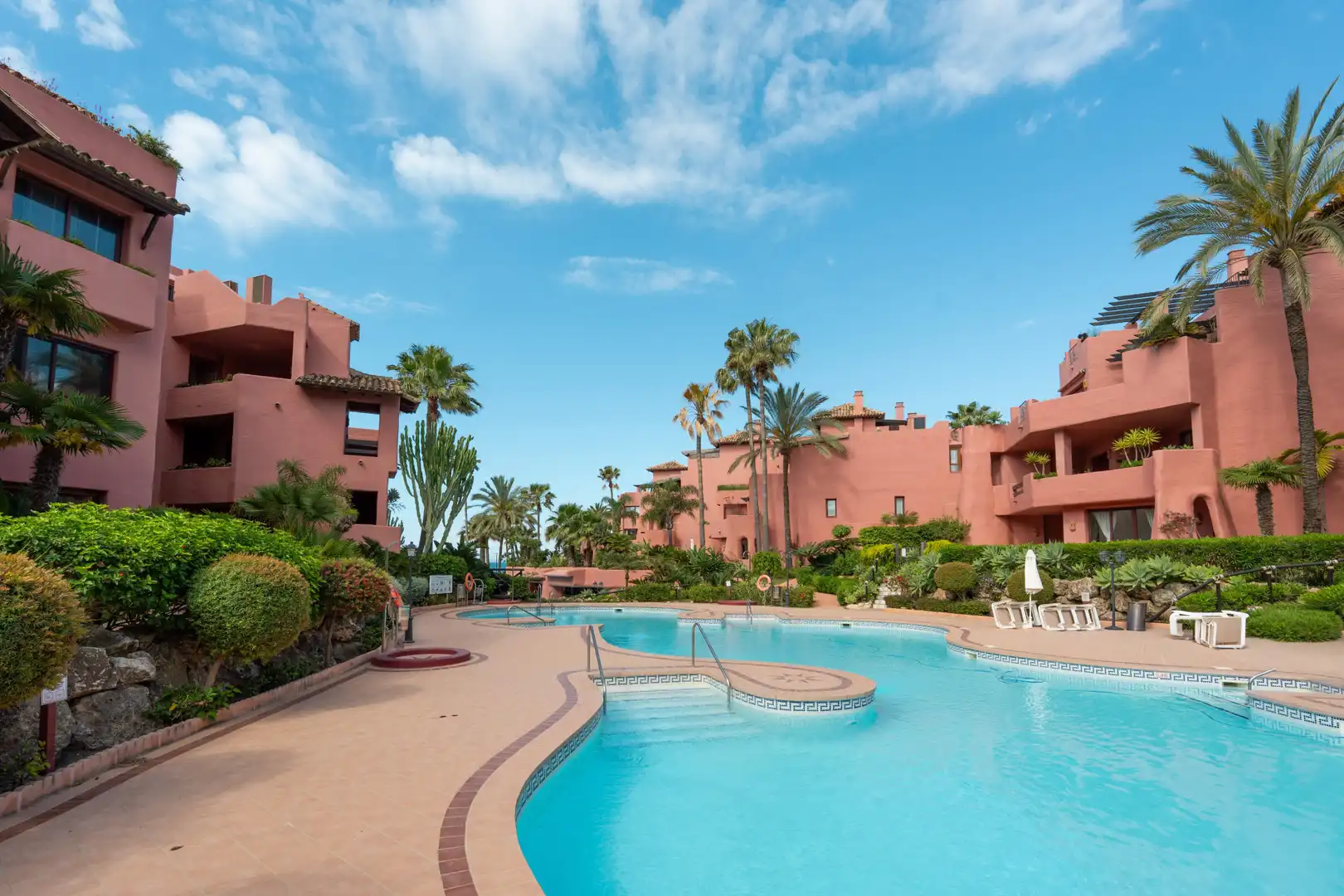 Exterior view of Attic for sale in Estepona  with Air Conditioner, Terrace and Swimming Pool