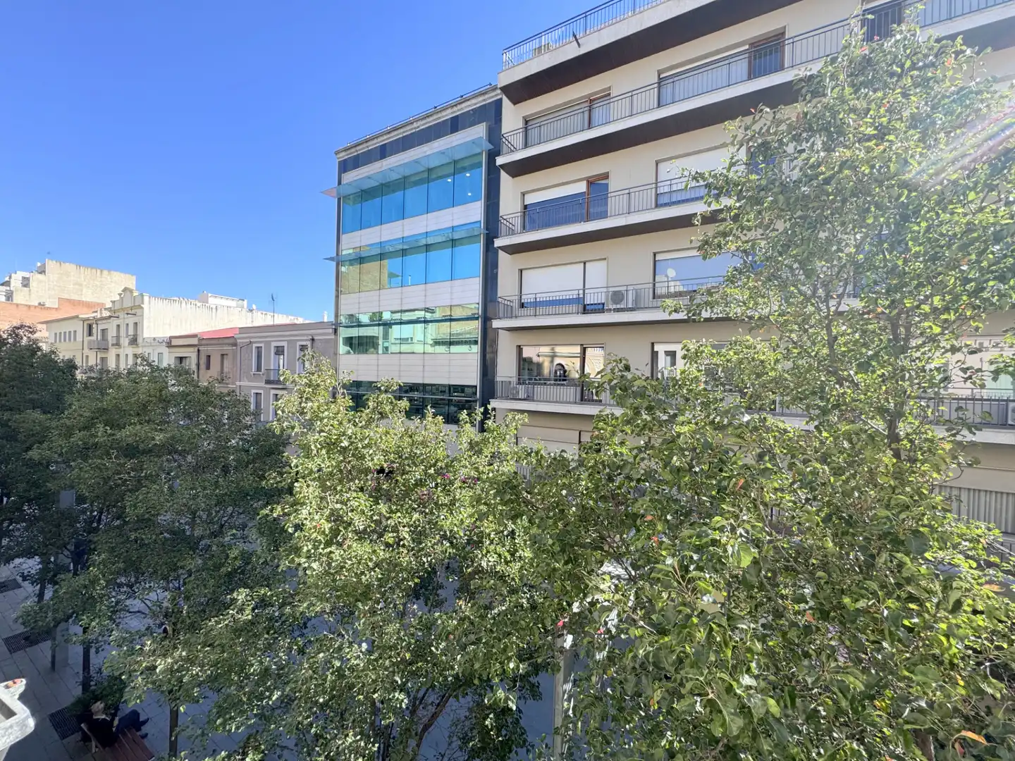 Vista exterior de Oficina en venta en Granollers con Alarma