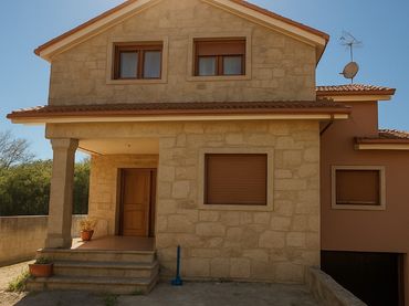 Detached house with balcony for sale in Rúa Lagares 3