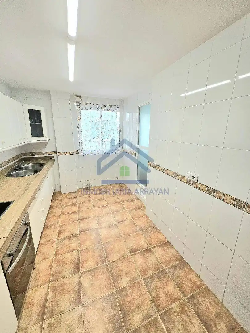 Küche von Wohnung zum Verkauf in Las Gabias mit Terrasse und Möbliert