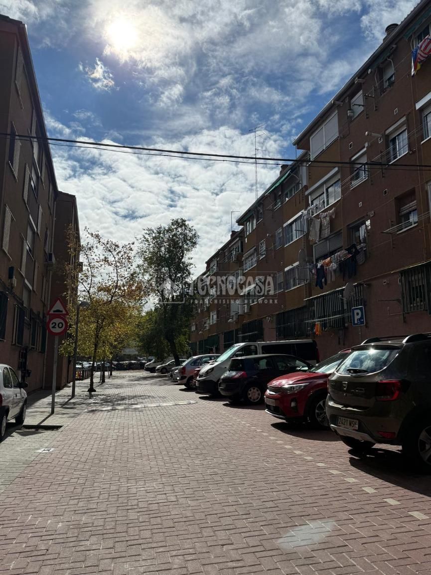 Exterior view of Flat for sale in  Madrid Capital  with Air Conditioner
