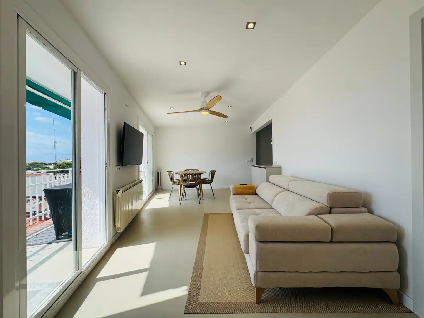 Sala d'estar de Pis en venda en Sant Pol de Mar amb Aire condicionat, Calefacció i Terrassa