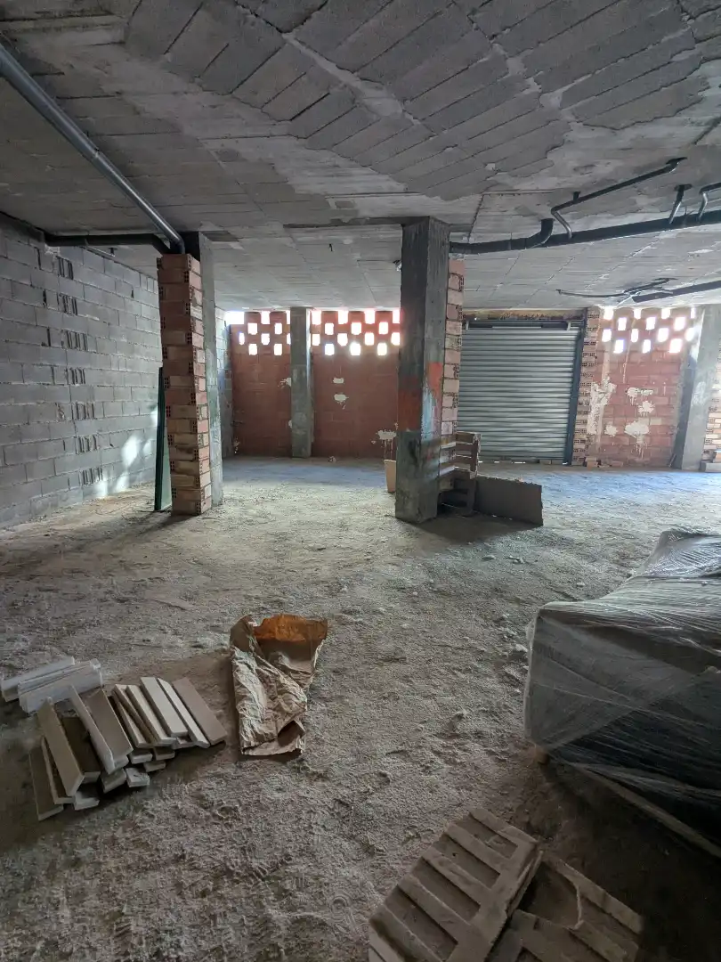 Business premises for sale in Calle Abencerrajes 1, imagen 2