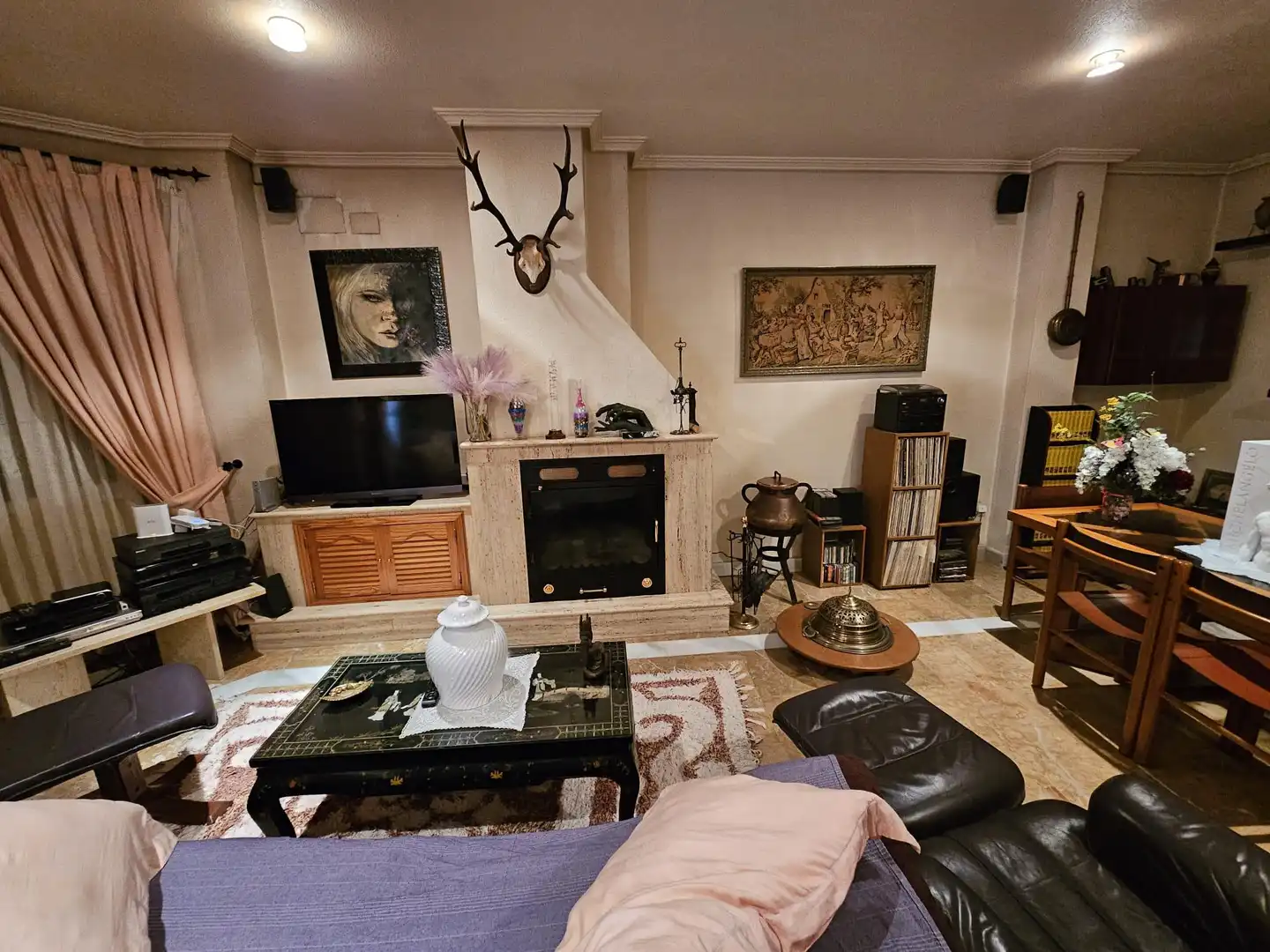 Casa adosada en venta en El Pinós / Pinoso