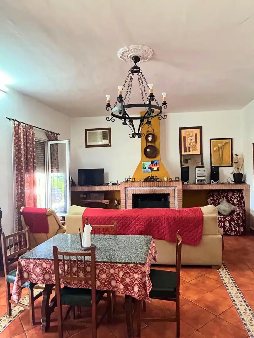 Sala de estar de Finca rústica en venta en Cantillana con Aire acondicionado, Terraza y Piscina