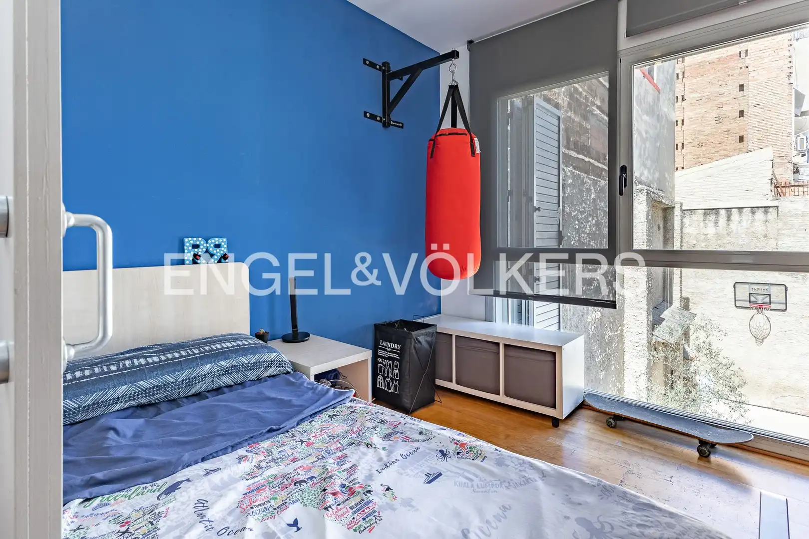 Habitación de Casa adosada en venta en Barcelona con Aire acondicionado, Calefacción y Parquet