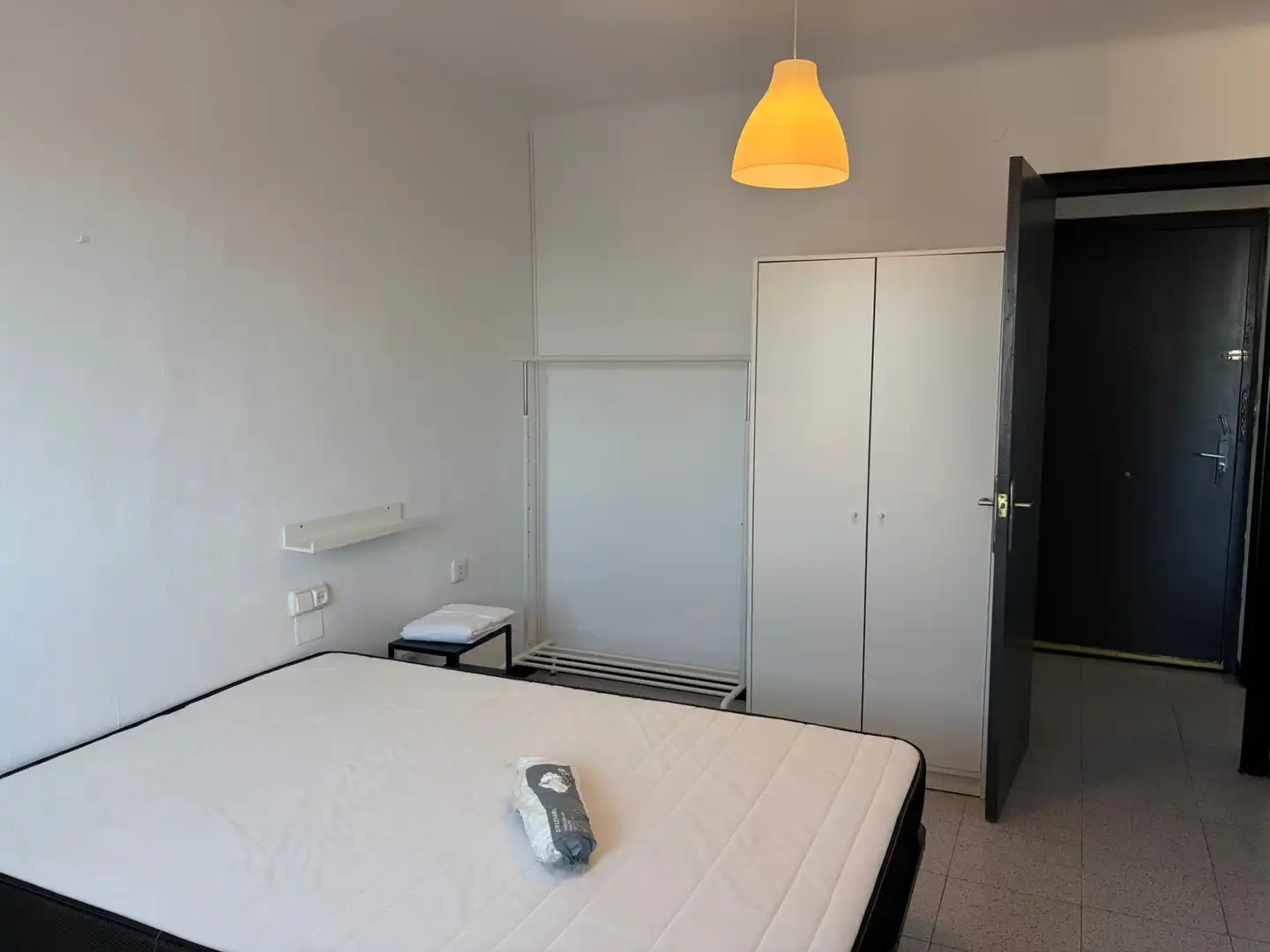 Habitación de Piso de alquiler en Girona con Calefacción, Amueblado y Horno