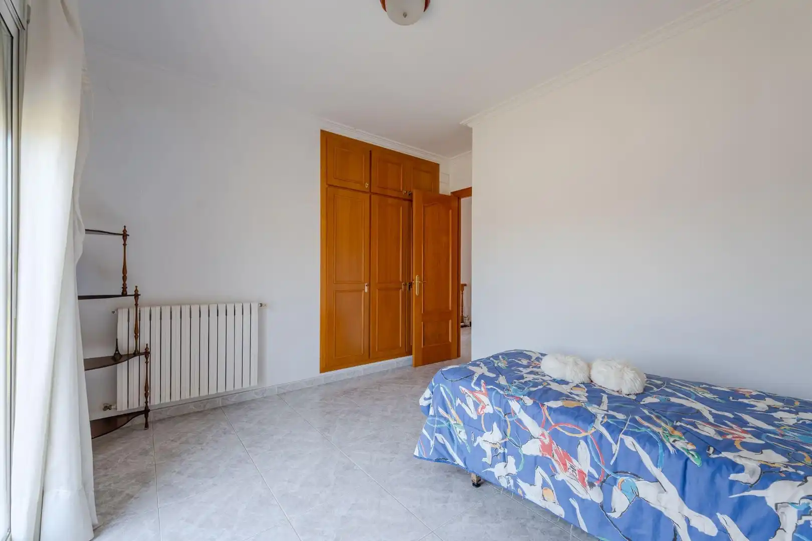 Dormitori de Casa o xalet en venda en Porqueres amb Calefacció, Jardí privat i Balcó