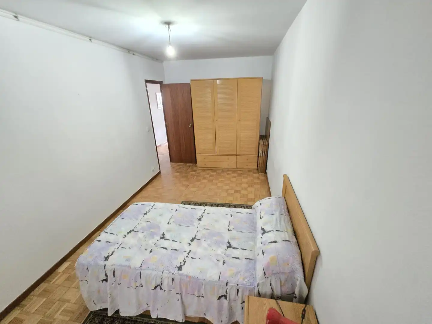 Bedroom of Flat for rent in Vigo   with Parquet flooring, Furnished and Balcony