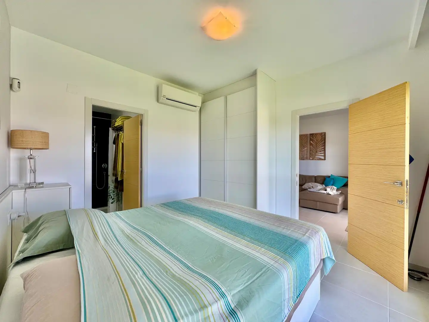 Dormitori de Apartament en venda en Orihuela amb Jardí privat, Traster i Piscina