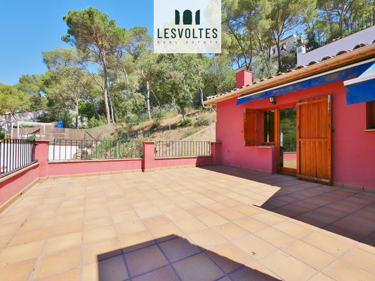 Vista exterior de Casa adosada en venta en Palafrugell con Jardín privado, Parquet y Terraza