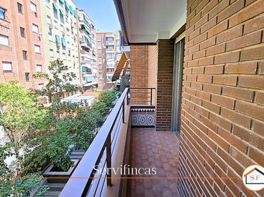 Pis amb ascensor en venda a Calle Calle Adelfas