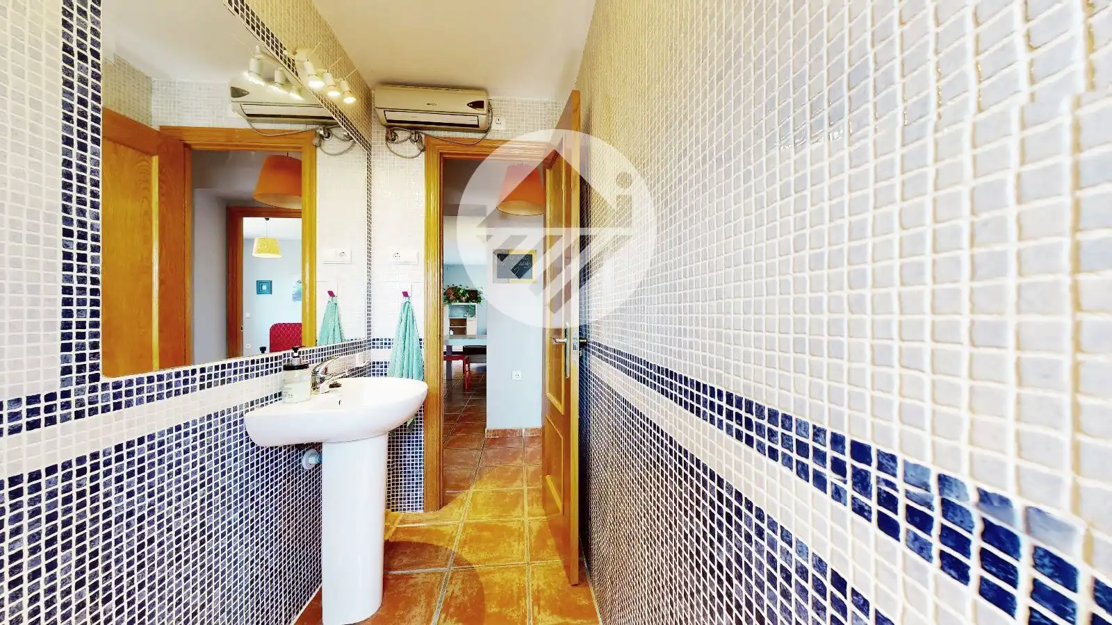 Bathroom of Houses for sale in Lucillos  with Air Conditioner and Heating