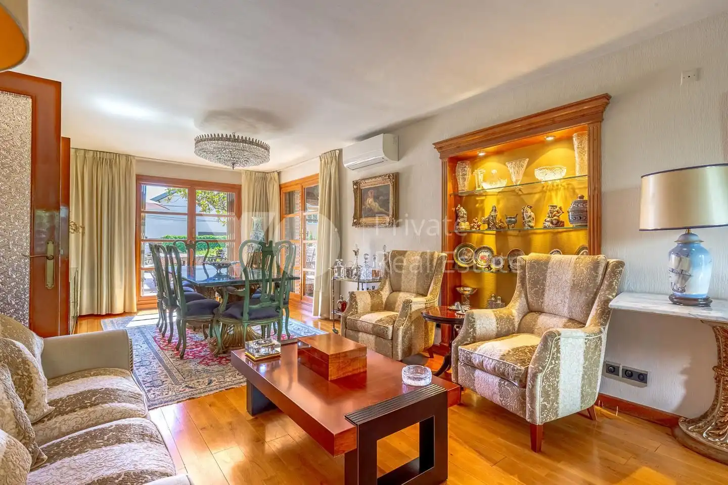 Sala de estar de Casa adosada en venta en Madrid con Aire acondicionado, Calefacción y Jardín privado