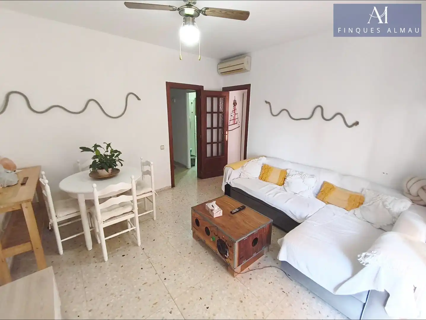Sala de estar de Piso en venta en Sant Pere de Ribes con Aire acondicionado, Terraza y Trastero