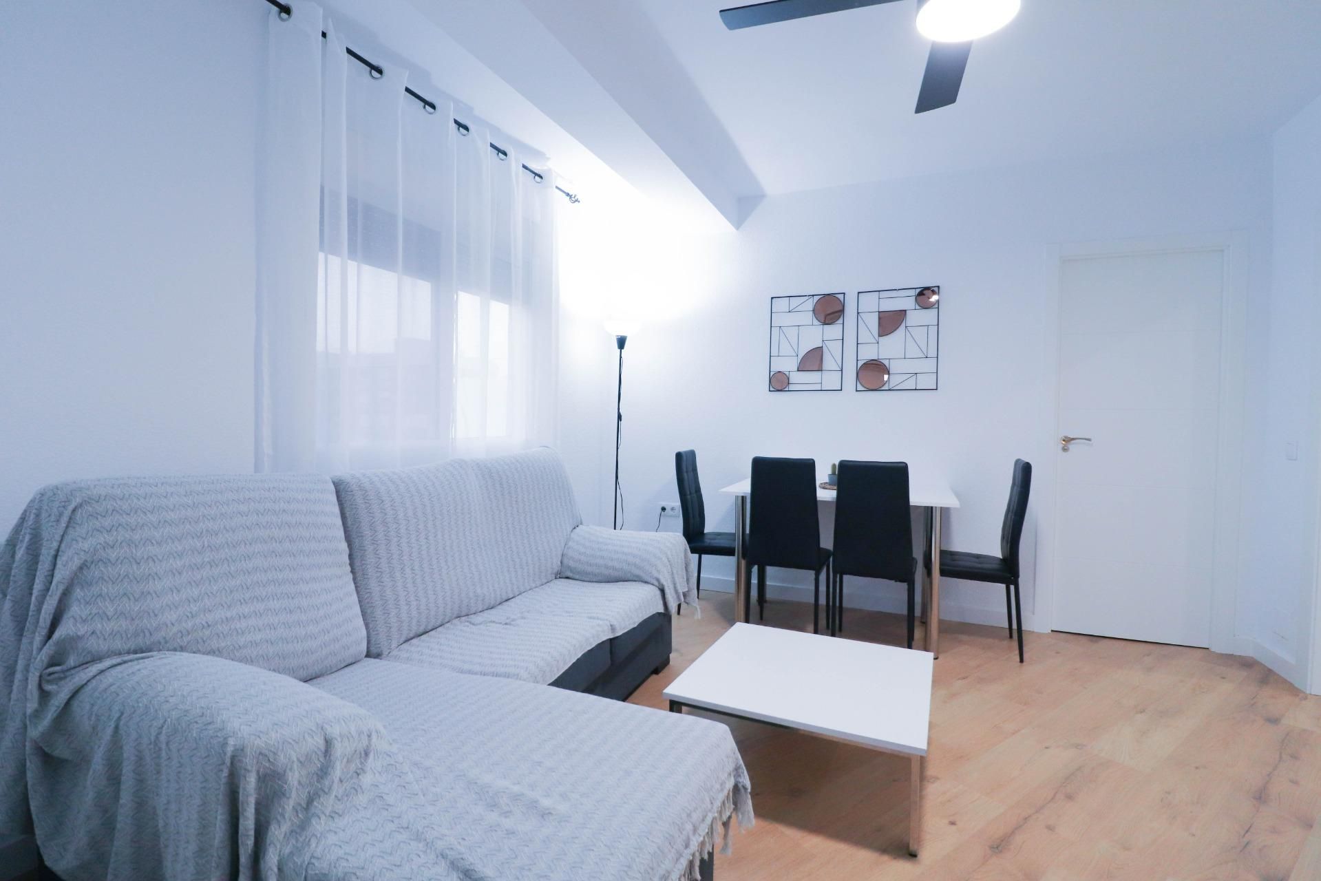 Sala d'estar de Pis de lloguer en  Almería Capital amb Aire condicionat i Calefacció