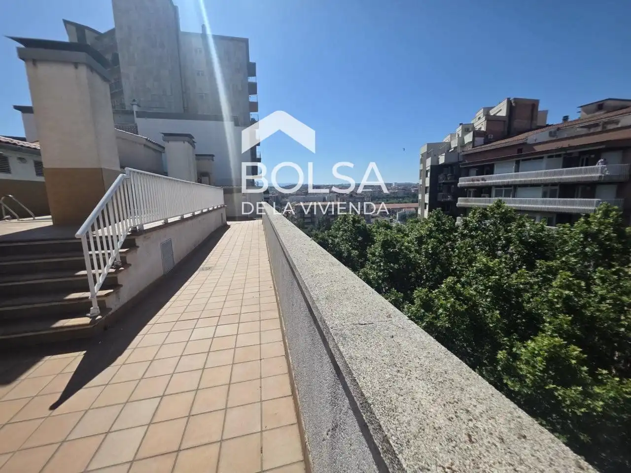Vista exterior de Pis en venda en Manresa amb Aire condicionat, Calefacció i Terrassa