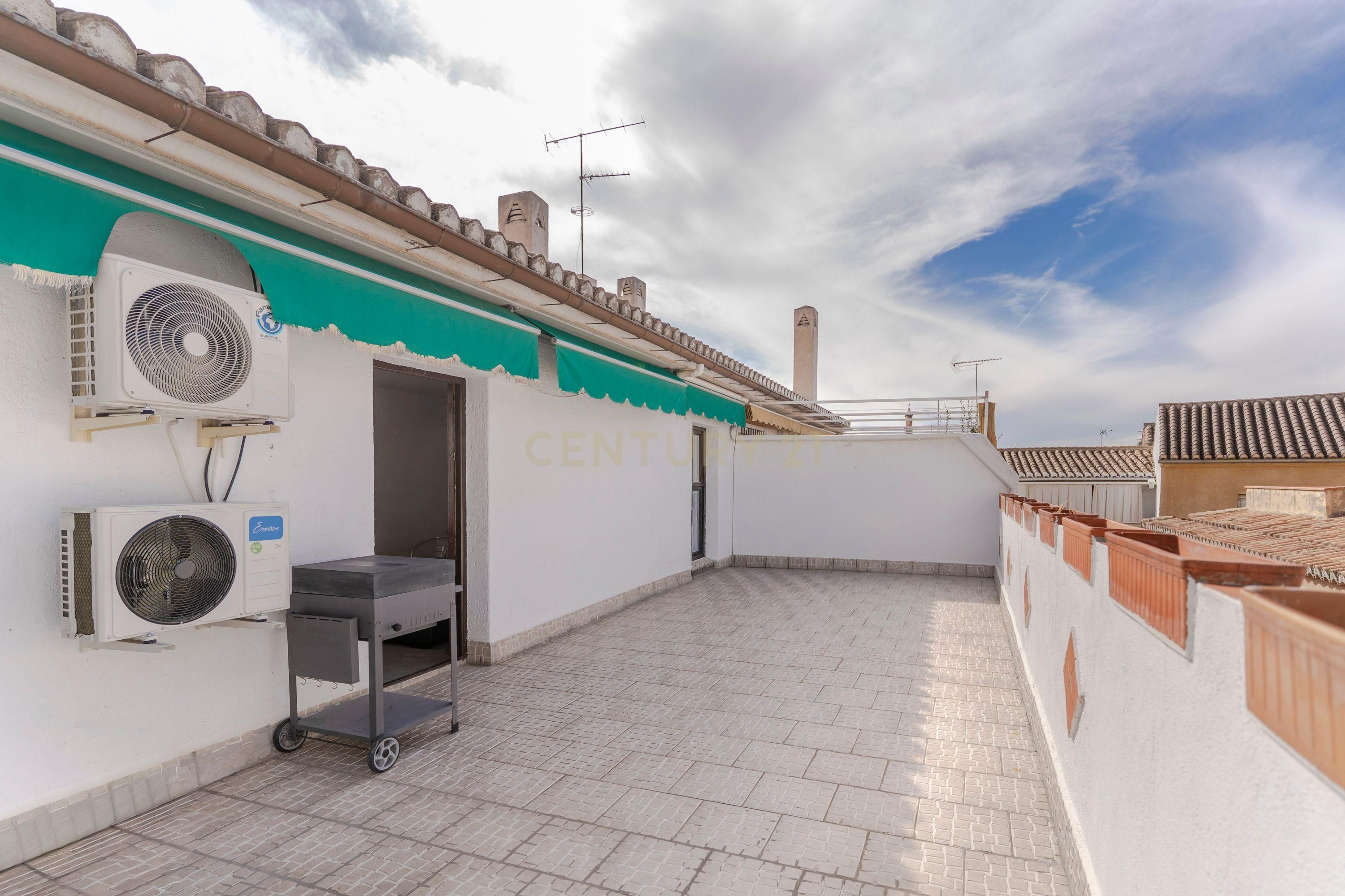 Terrassa de Apartament en venda en  Granada Capital