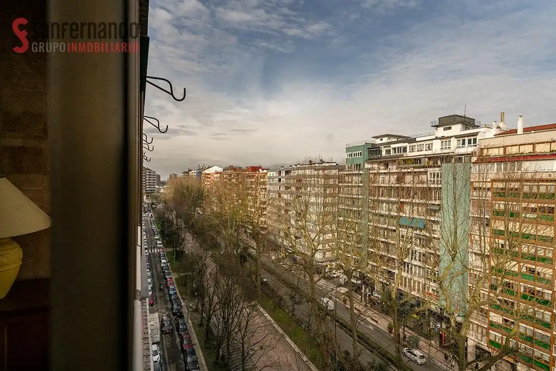 Vista exterior de Pis en venda en Santander amb Calefacció, Parquet i Traster