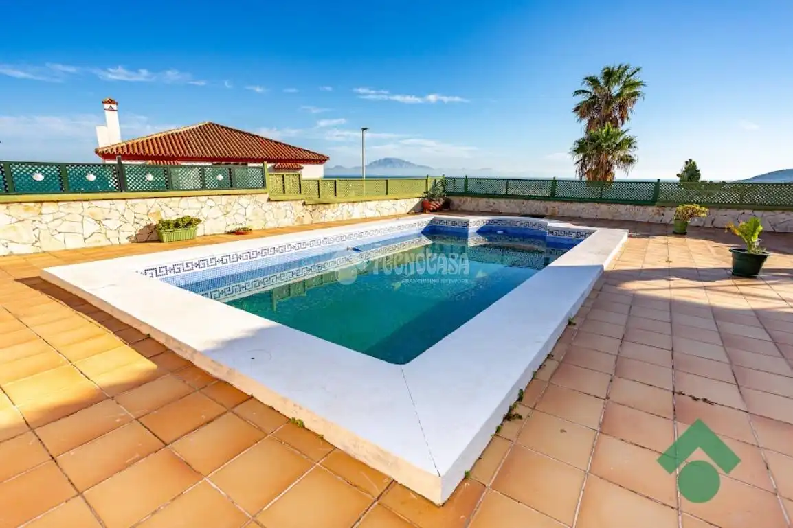 Swimming pool of Houses for sale in Algeciras  with Heating and Swimming Pool