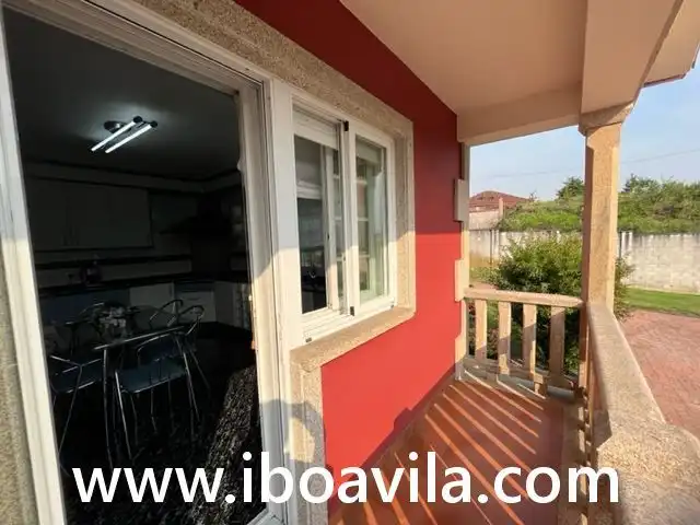 Terrassa de Casa o xalet en venda en Pontevedra Capital  amb Jardí privat, Terrassa i Traster
