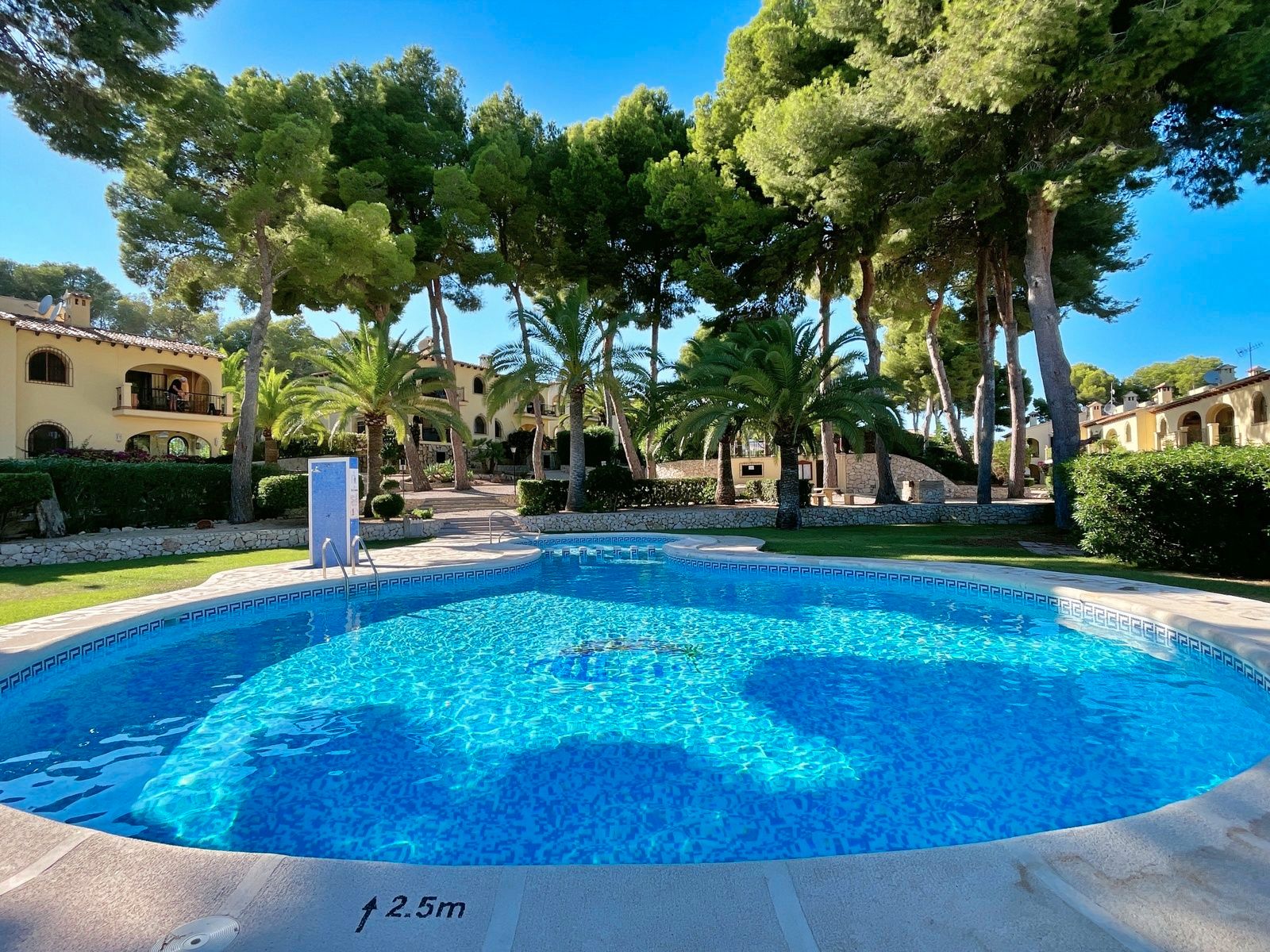 Piscina de Apartament en venda en Moraira amb Aire condicionat, Terrassa i Piscina