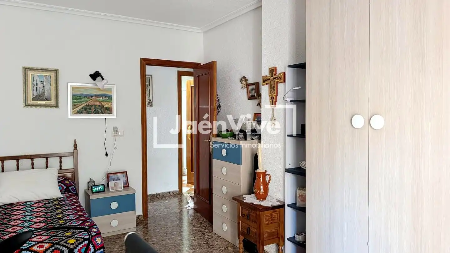 Sala de estar de Piso en venta en Jaén con Aire acondicionado, Calefacción y Trastero