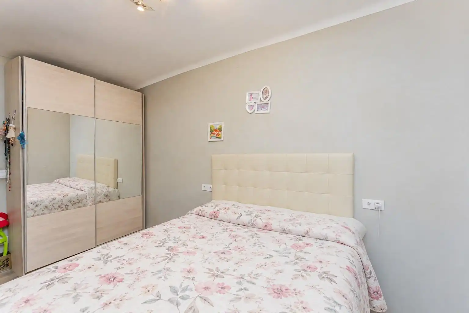 Bedroom of Flat for sale in Viladecans  with Air Conditioner, Heating and Parquet flooring