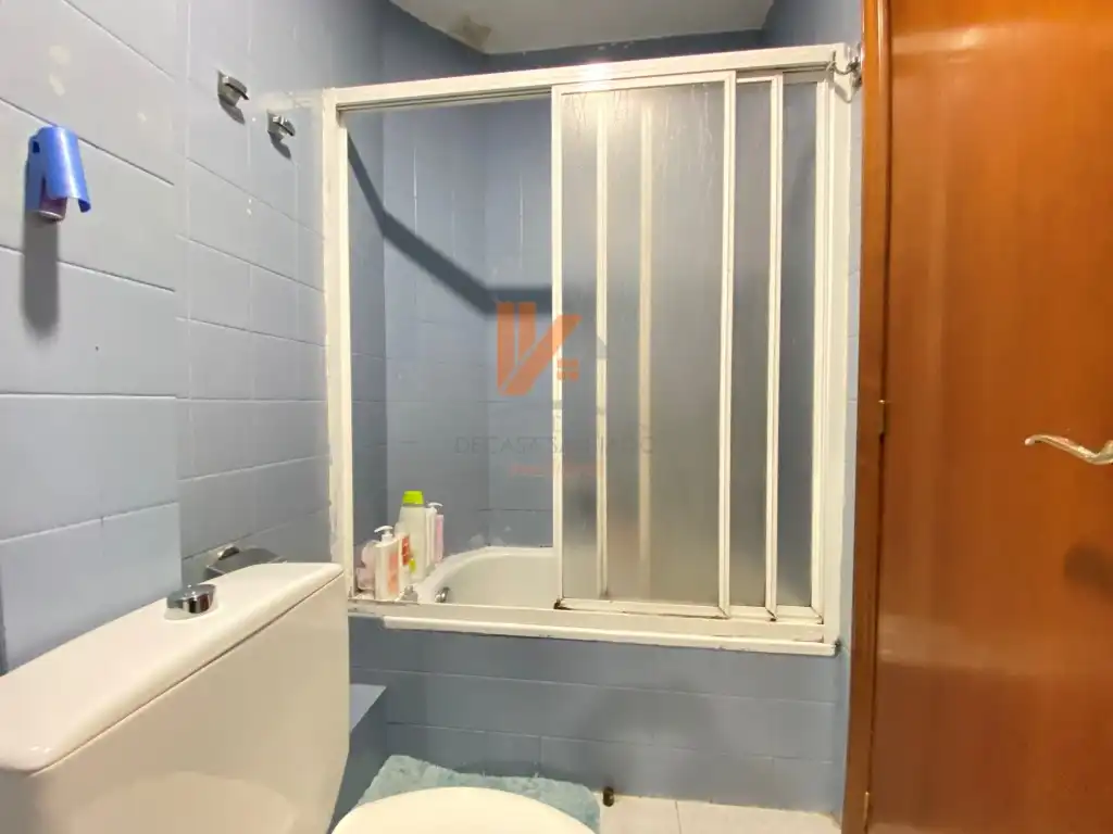 Baño de Piso en venta en Santiago de Compostela  con Amueblado y Horno