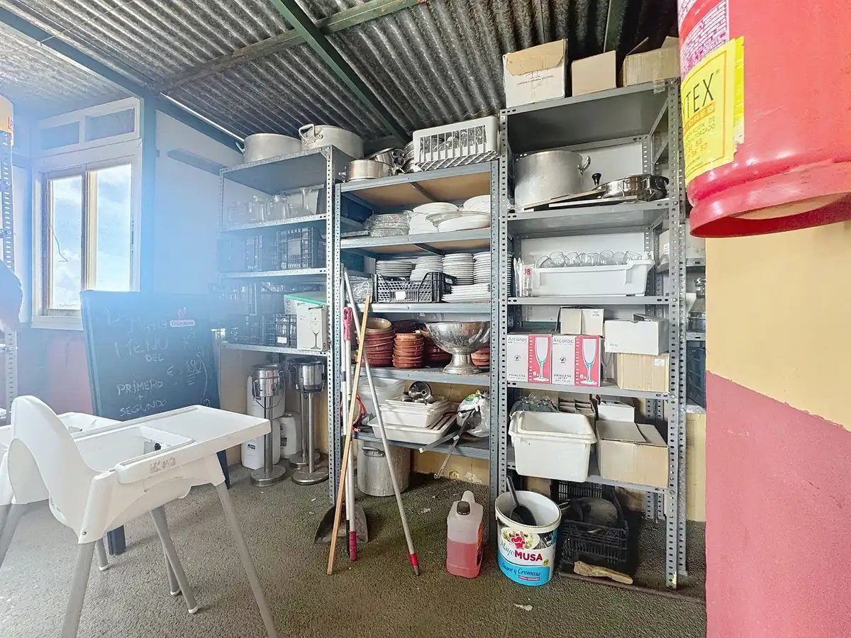 Cocina de Local en venta en Estepona