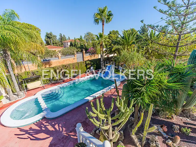 Swimming pool of Houses for sale in San Vicente del Raspeig / Sant Vicent del Raspeig  with Air Conditioner, Heating and Private garden
