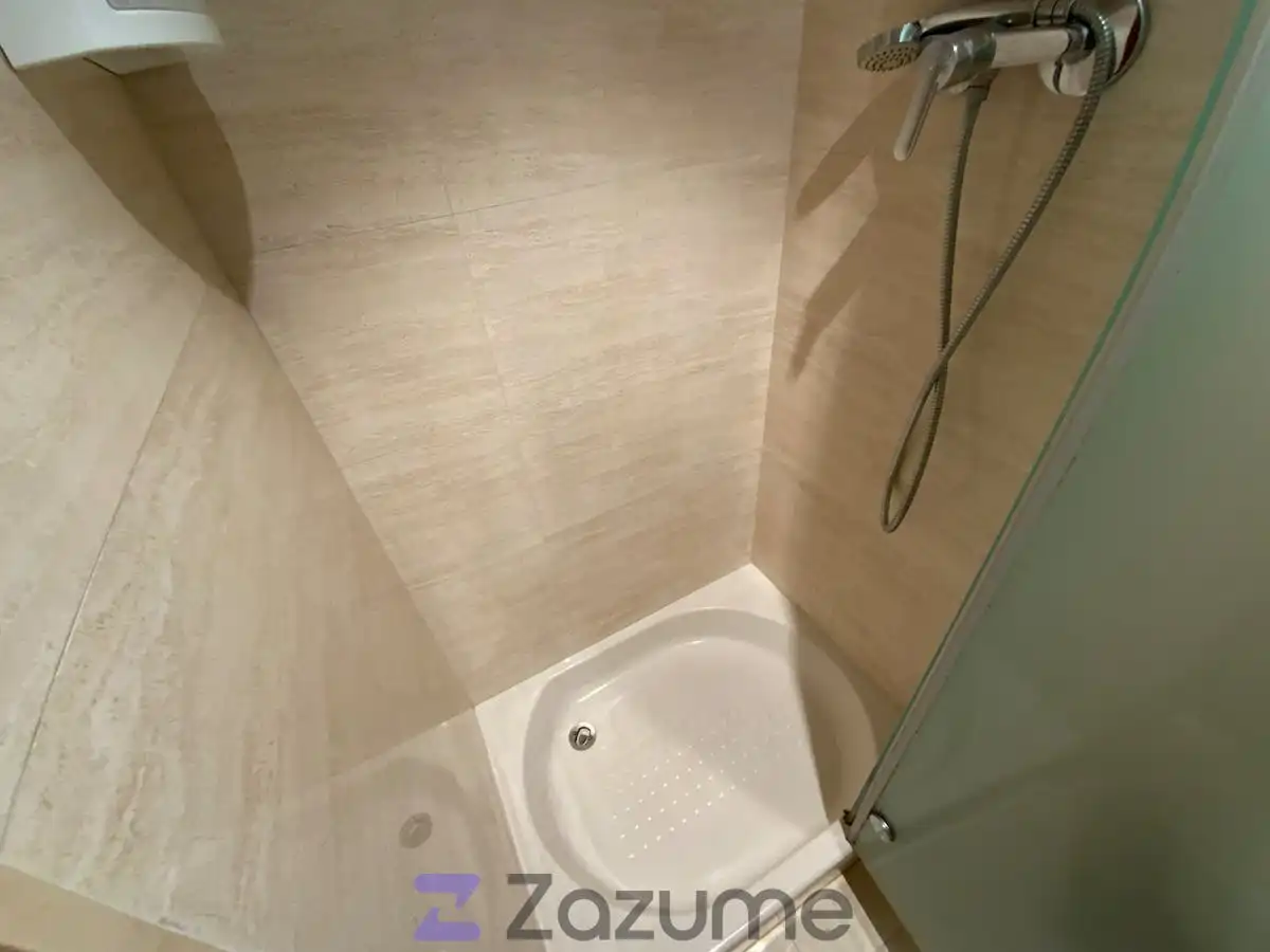 Badezimmer von Wohnung zur Miete in Valencia mit Klimaanlage, Heizung und Terrasse