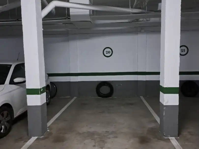 Einzelparkplatz zum Verkauf in Calle Murillo 1