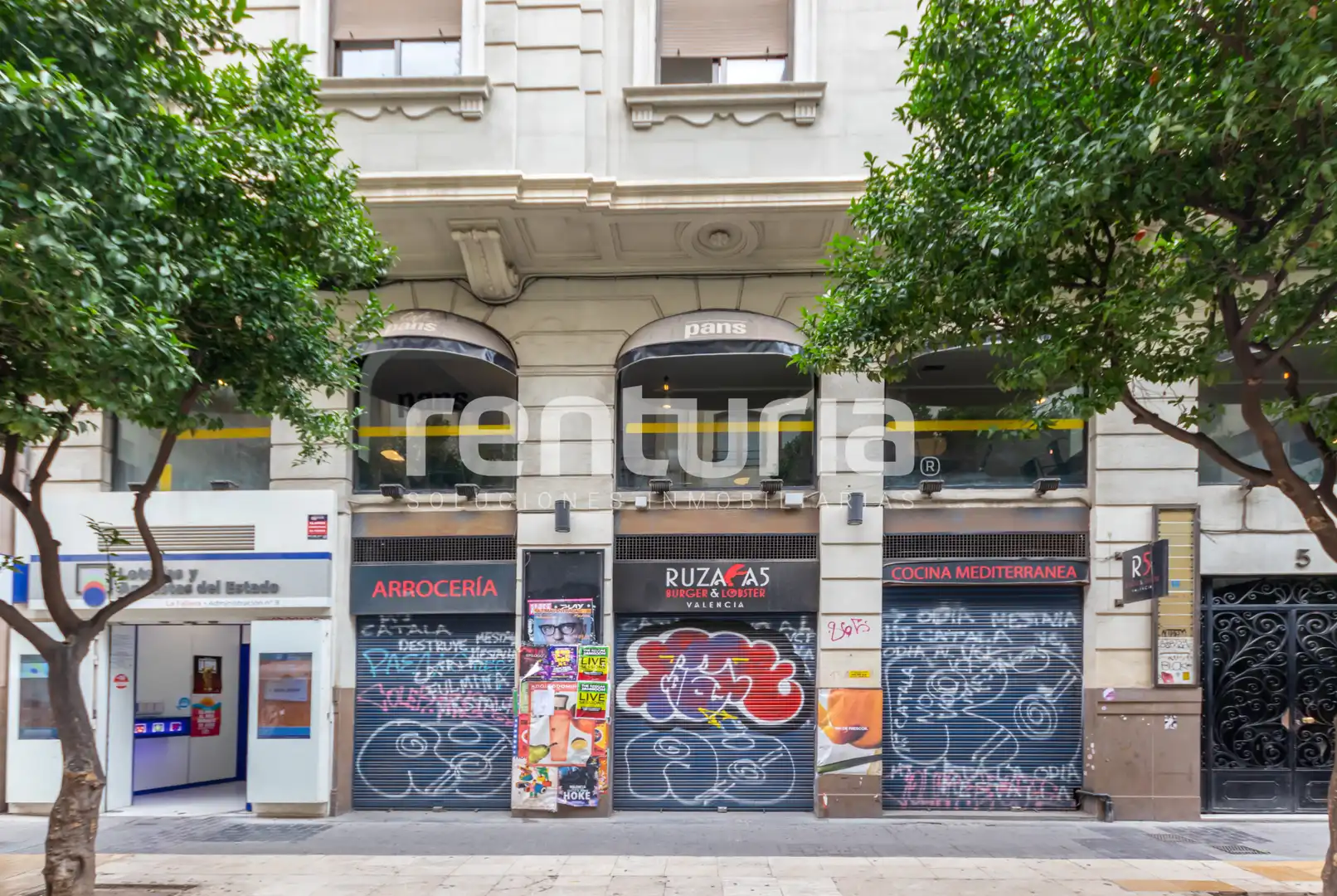 Exterior view of Commercial properties for rent in Valencia  with Air Conditioner
