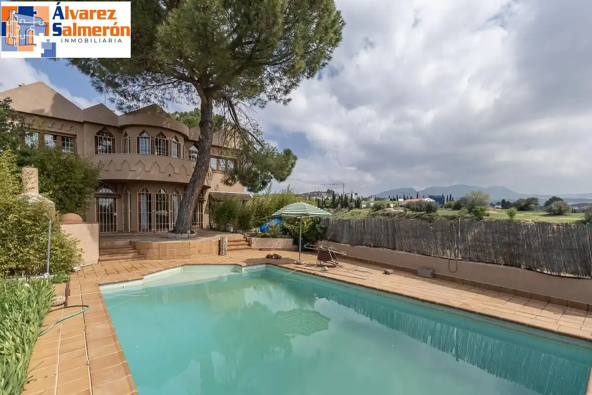 Casa con terrazza in vendita a Calle ARCES UR.MONTELUZ, imagen 2