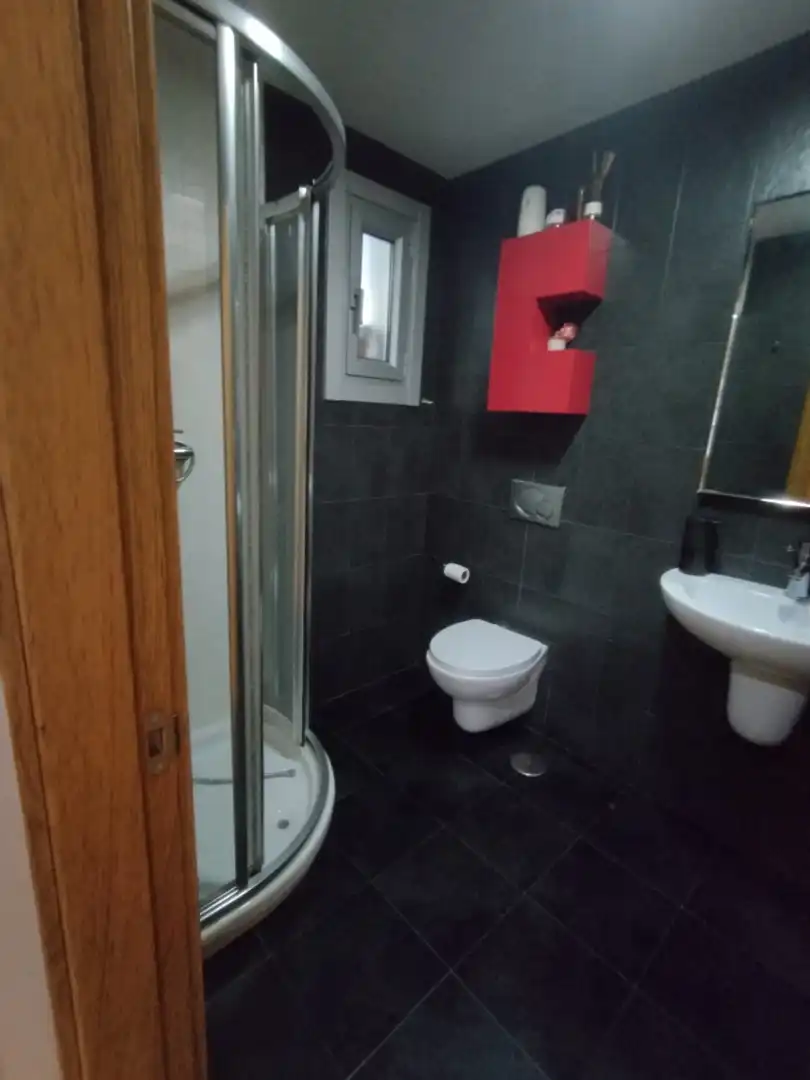 Baño de Dúplex en venta en Narón con Calefacción, Parquet y Terraza