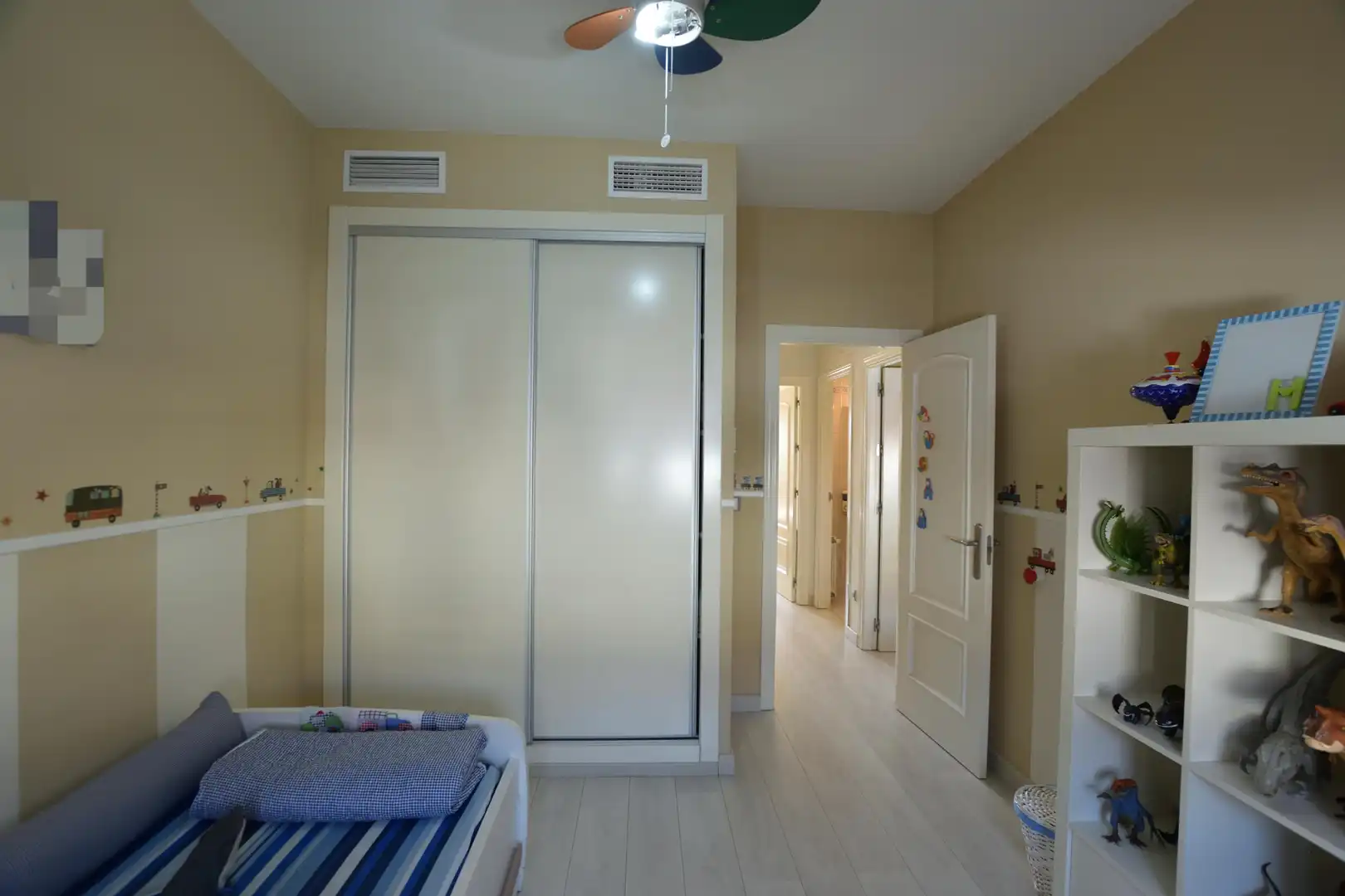 Dormitori de Casa adosada en venda en Ronda amb Aire condicionat, Calefacció i Parquet