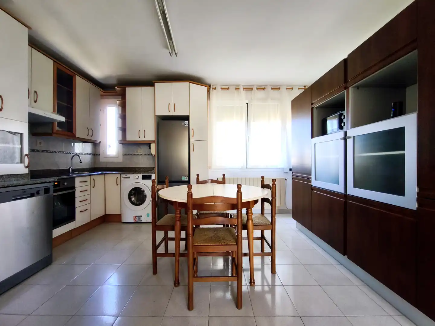 Kitchen of Flat for rent in  Logroño  with Heating and Storage room