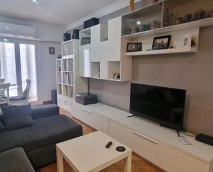 Living room of Flat for sale in  Zaragoza Capital  with Air Conditioner, Heating and Terrace