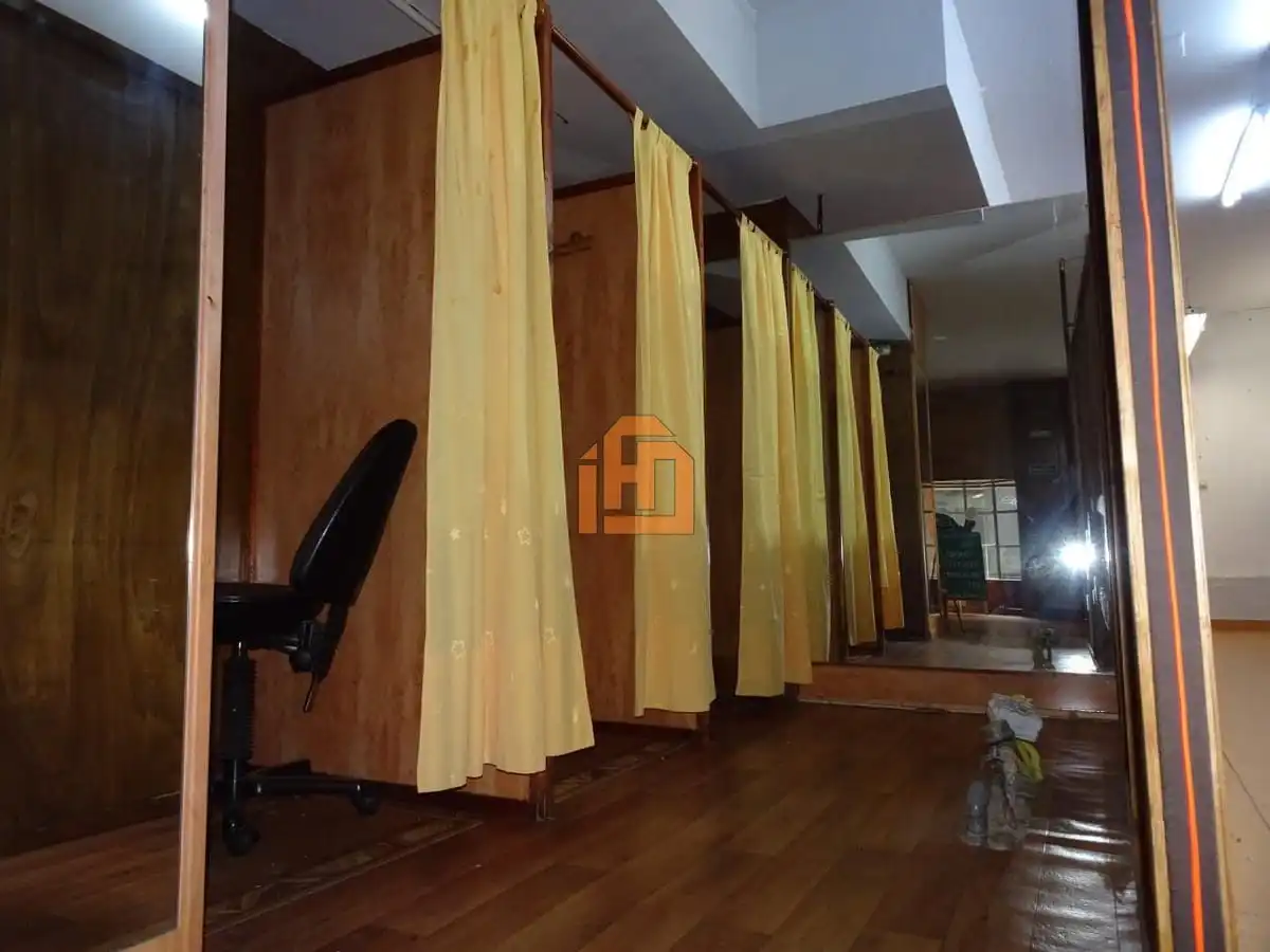 Local comercial en alquiler en Calle Burgo Nuevo 8 24001 Leon, imagen 5