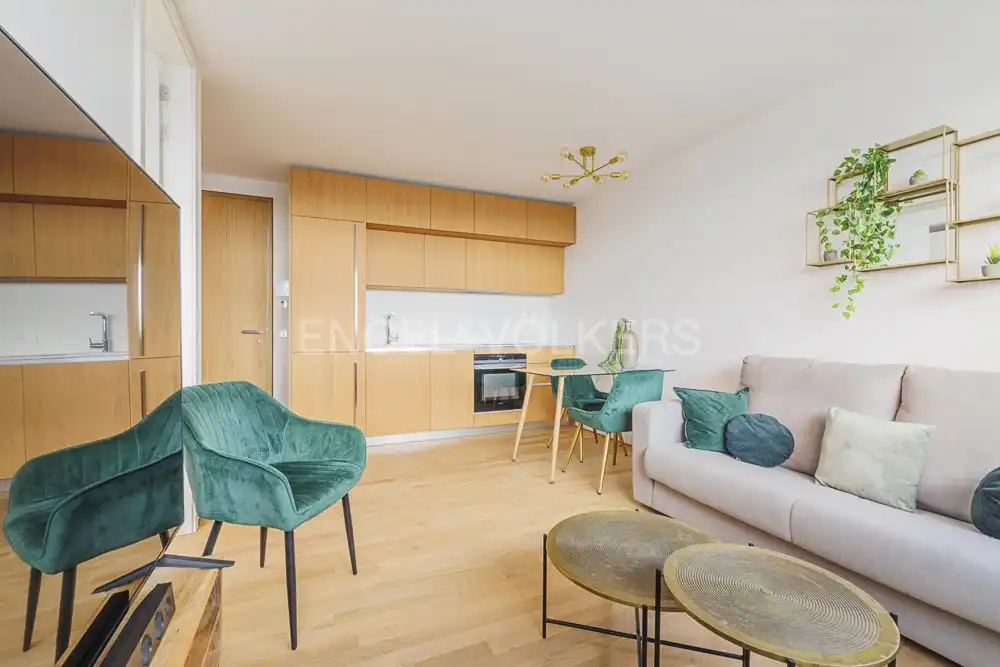 Vista exterior de Piso de alquiler en Madrid con Aire acondicionado, Calefacción y Trastero