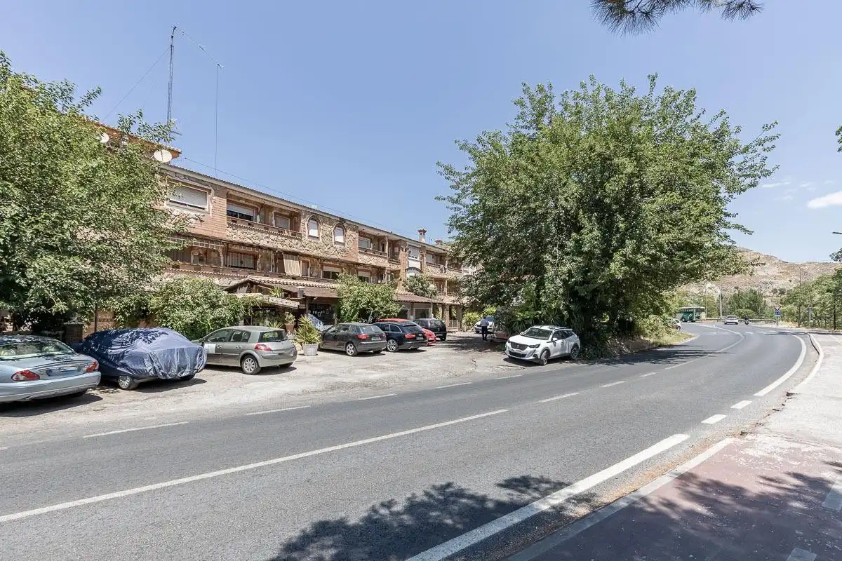 Inmuebles singulares con ascensor en venta en Cenes de la Vega, imagen 4