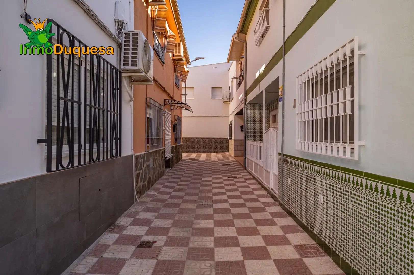 Vista exterior de Casa adosada en venda en Atarfe