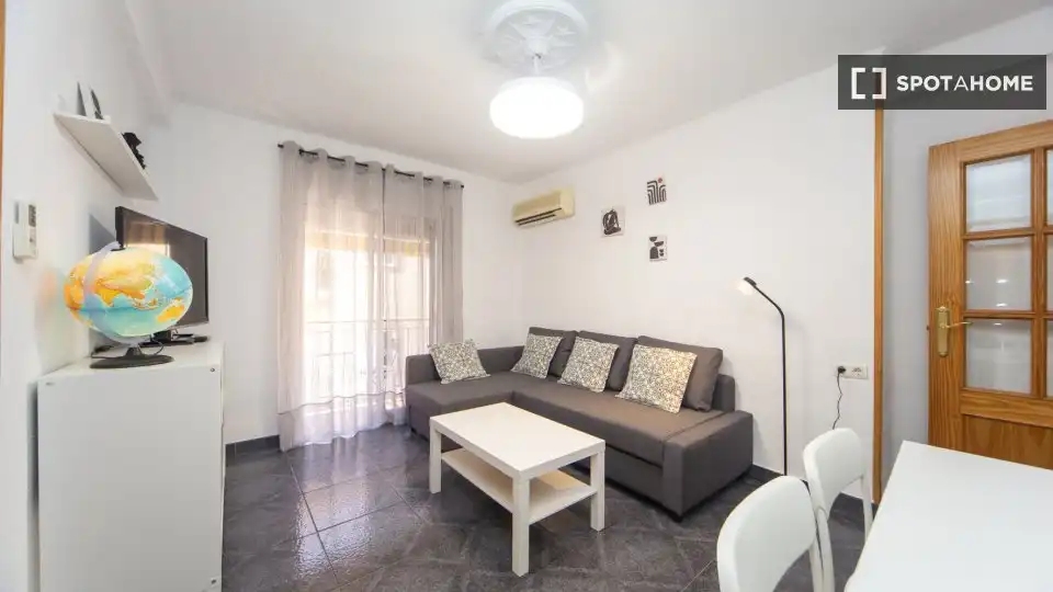 Room in Barrio de Zaidín