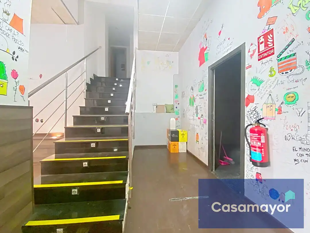 Local en venta en Alicante / Alacant con Aire acondicionado