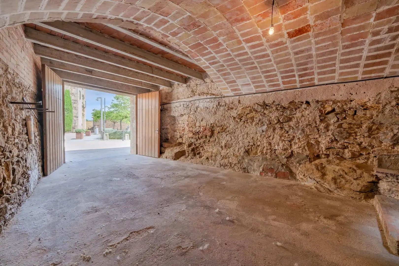 Country homes for sale in Gualta  with Heating, Storage room and Alarm